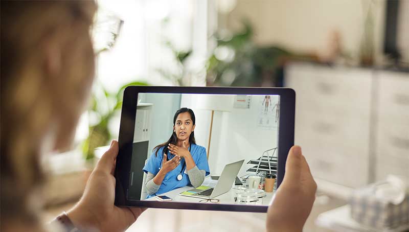 patient-meeting-doctor-virtually